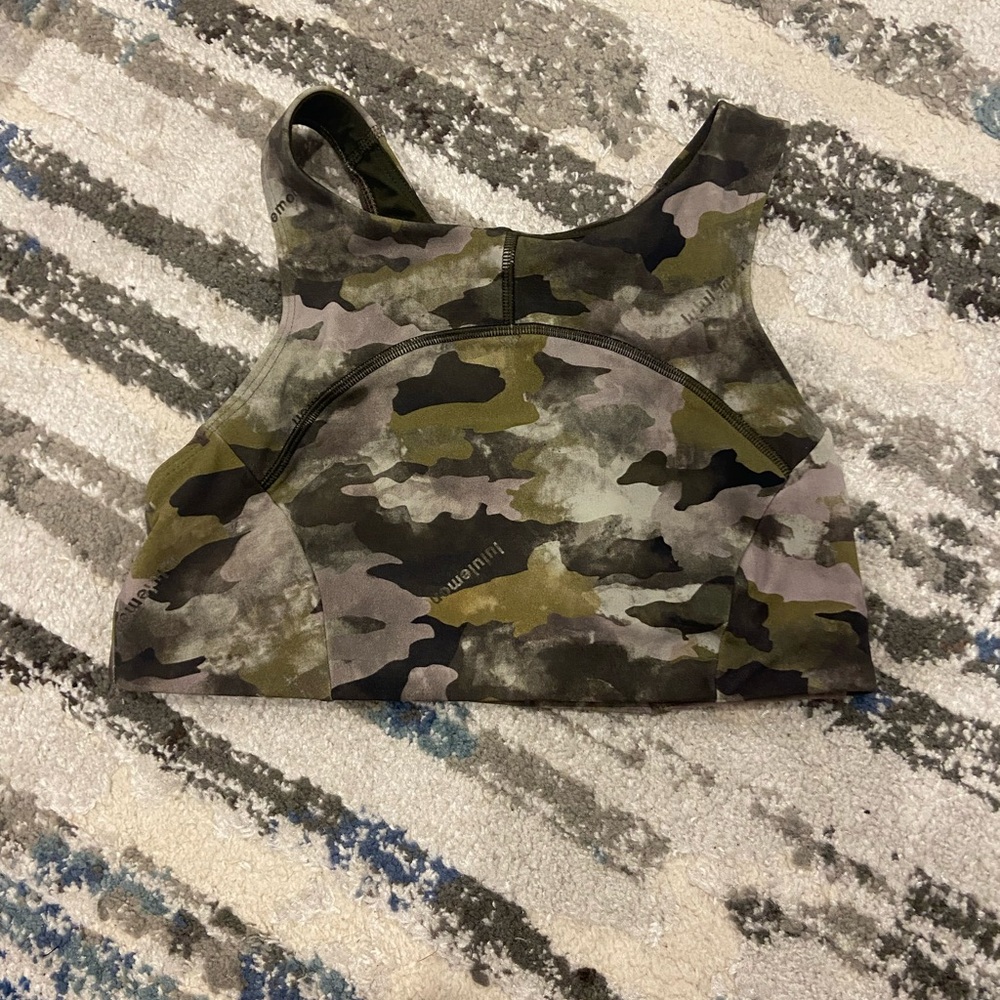 Lululemon high neck sports bra